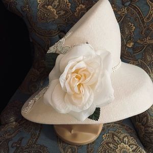 Winter white hat (cream or ivory)
